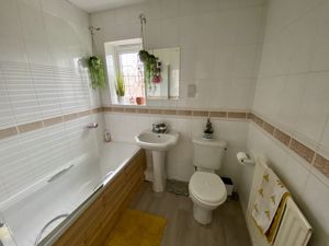 Bathroom/WC- click for photo gallery